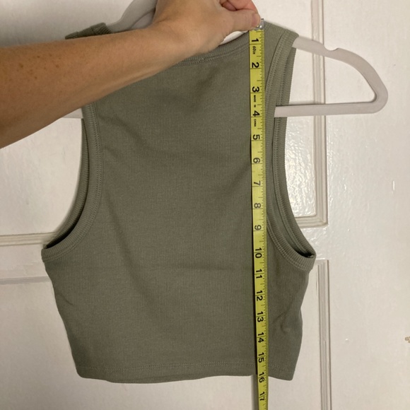 Zara Cropped Ribbed Tank 💚 - Picture 3 of 5